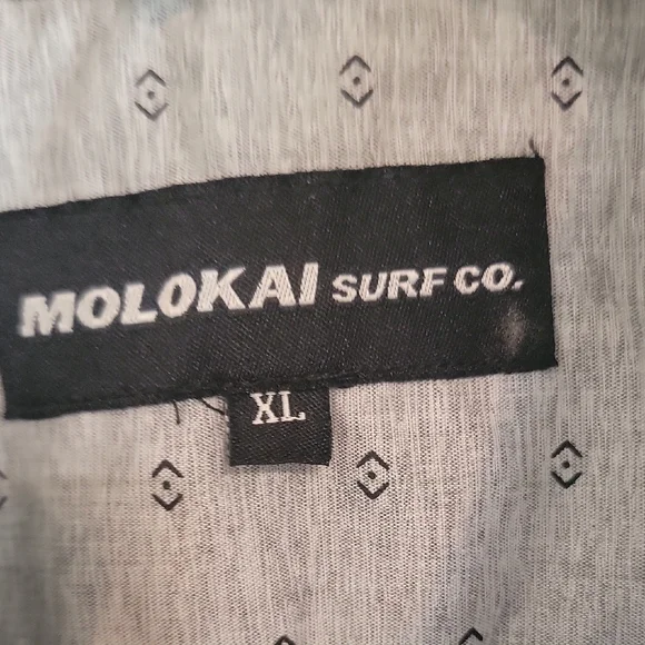 Men's Gray Short Sleeve Button Down Shirt - Picture 2 of 4